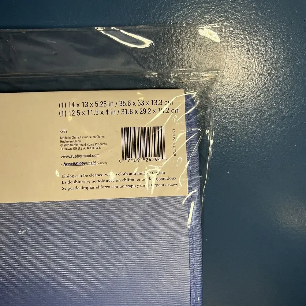 Rubbermaid *brand new
